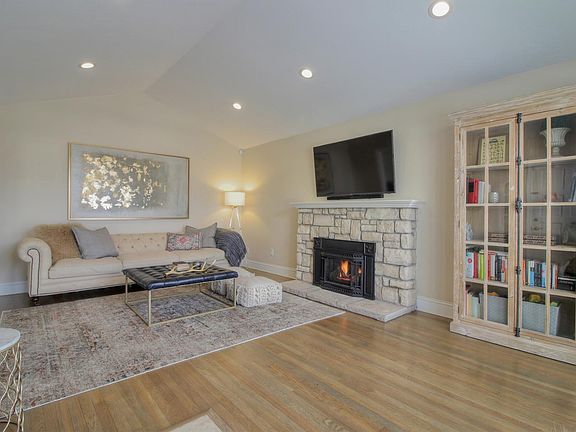 4th image of 1330 Hester Ave