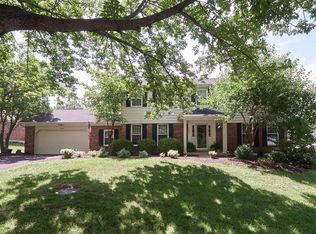 1376 Brinston Ct, Ballwin, MO