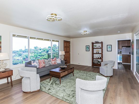 5th image of 2490 Tantalus Dr