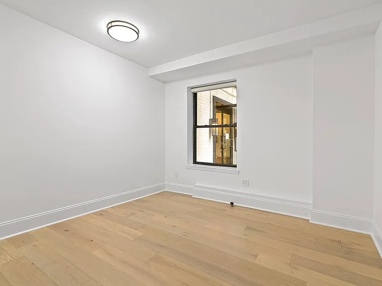 225 W 23rd St #2251S — Photo 8