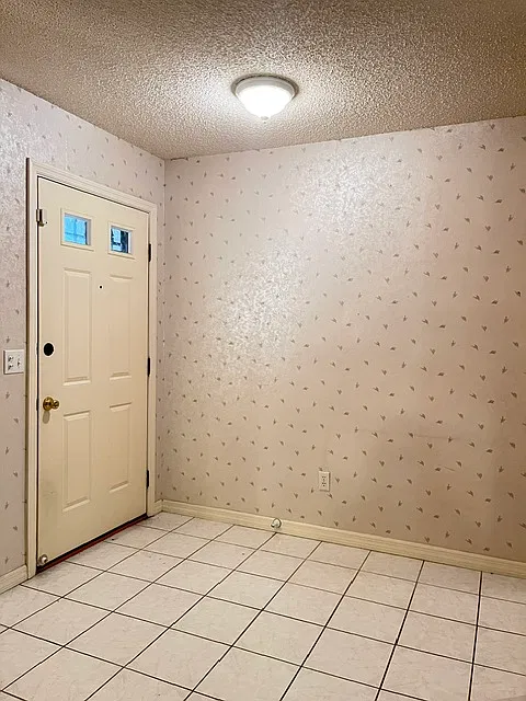 Charming 2-Bedroom Condo in a 55+ Community Orange City, FL — Photo 4