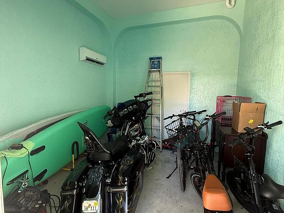 5th image of 875 La Paloma Rd