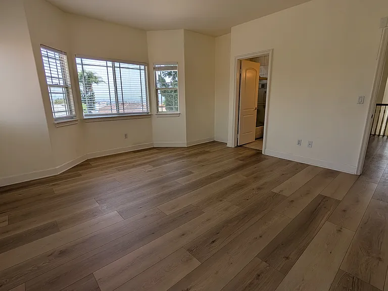769 Russell Ave — Photo 12