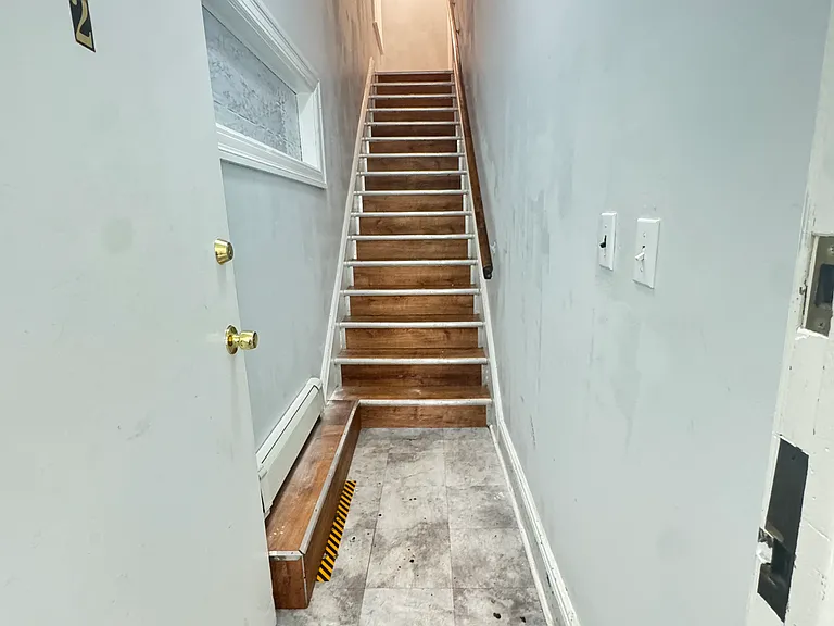 1618 Mahan Ave #2 — Photo 1