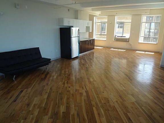 2nd image of 2928 41st Ave APT 1002