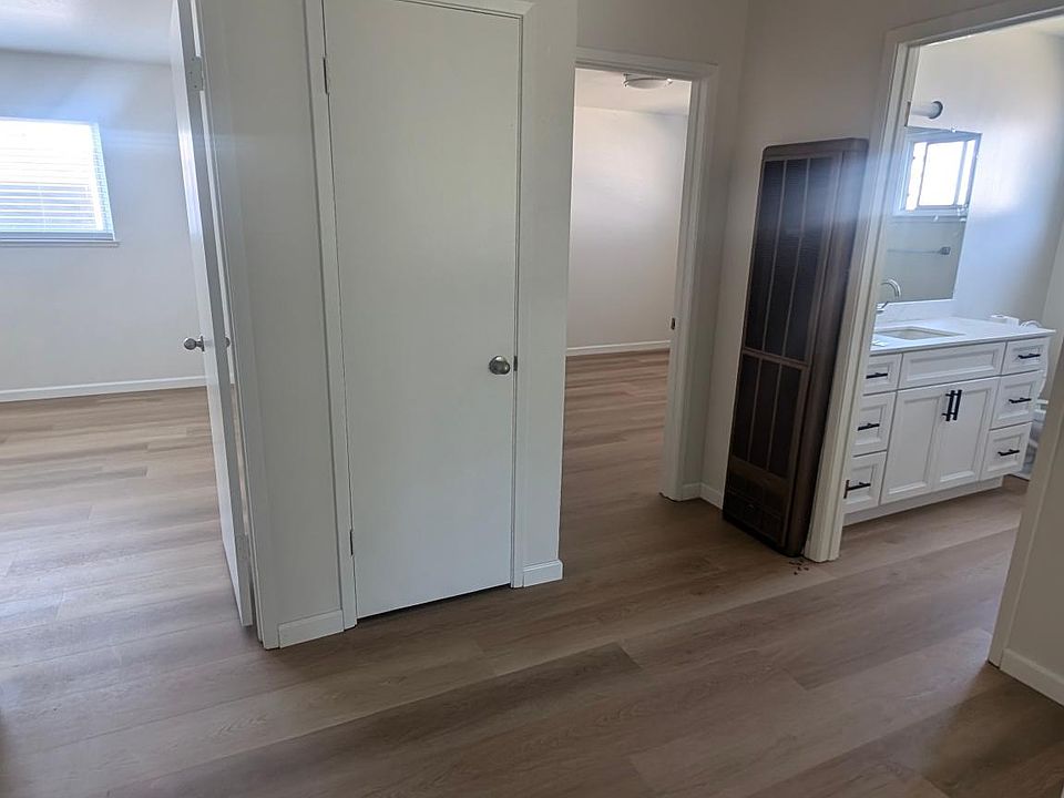 1st image of 429 Dunster Dr #2