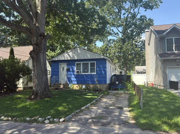 245 State Ave, Wyandanch, NY 11798