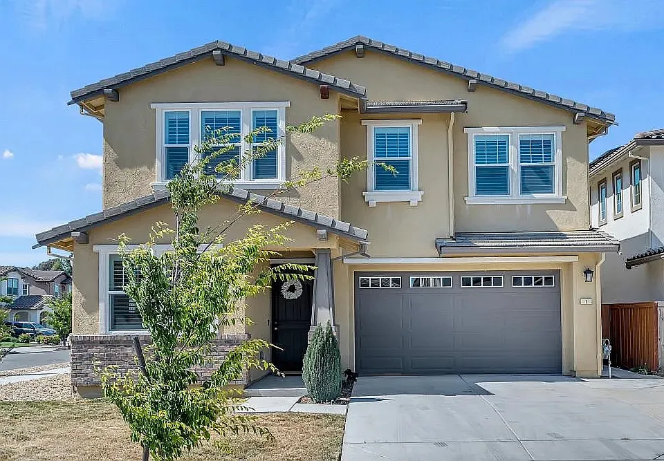 2 Linnea Ct