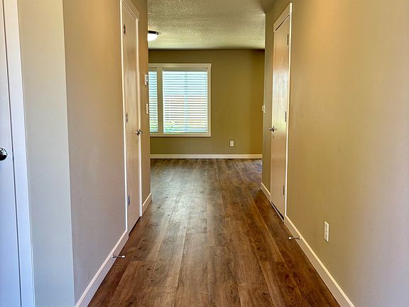 2nd image of 3707 NE 87th Pl
