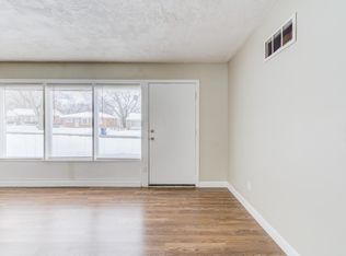 110 De Smet Dr, Florissant, MO