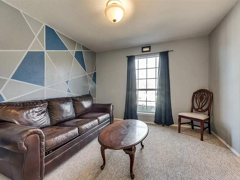 2431 Fieldcrest Dr — Photo 12