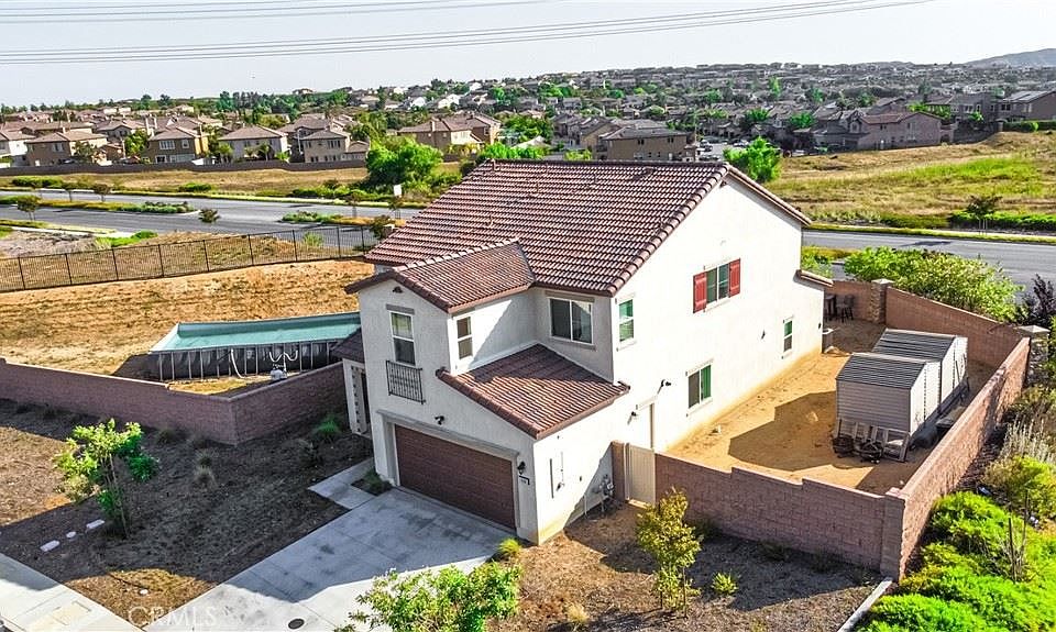 1st image of 1000 Heron Ct