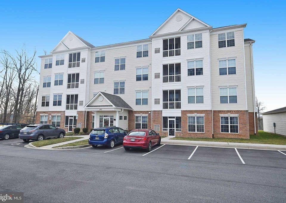 1st image of 1813 Selvin Dr Unit 33