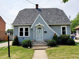 736 Tayco St, Menasha, WI 54952
