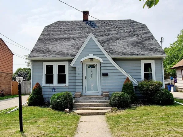 736 Tayco St, Menasha, WI 54952