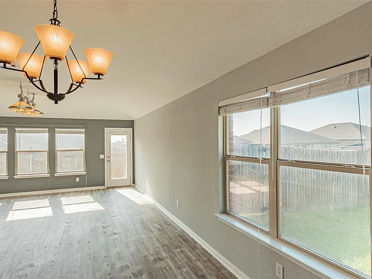 704 Cedar Cove Dr — Photo 7