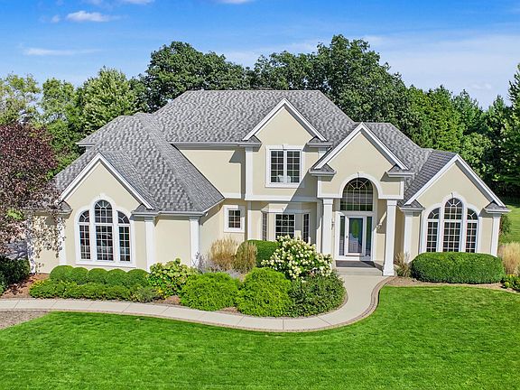 5th image of 261 Steeple Pointe CIRCLE