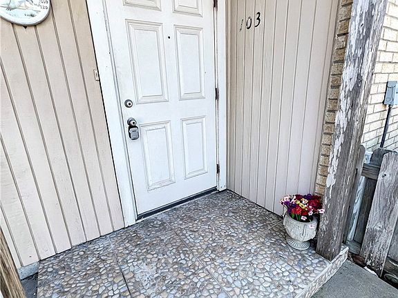 4th image of 15409 Gun Cay Ct APT 103