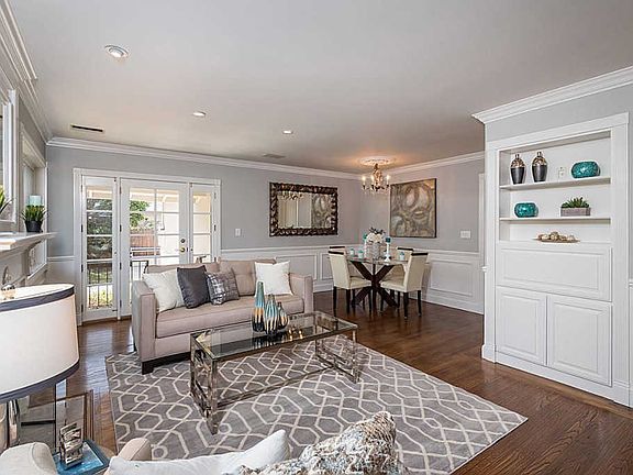 3rd image of 850 Bermuda Dr
