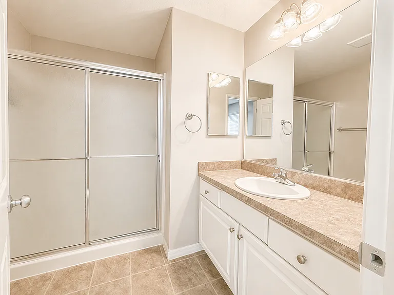1835 Hallandale Ln — Photo 14