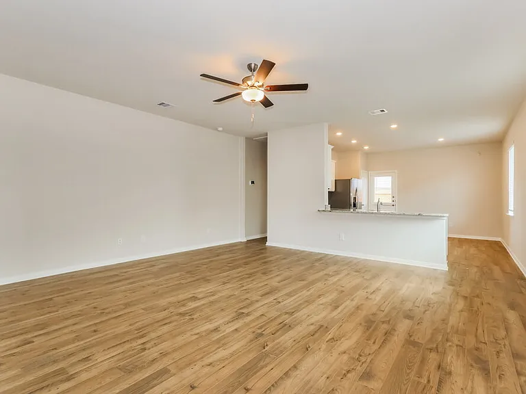 15642 Plum Brook Dr — Photo 3