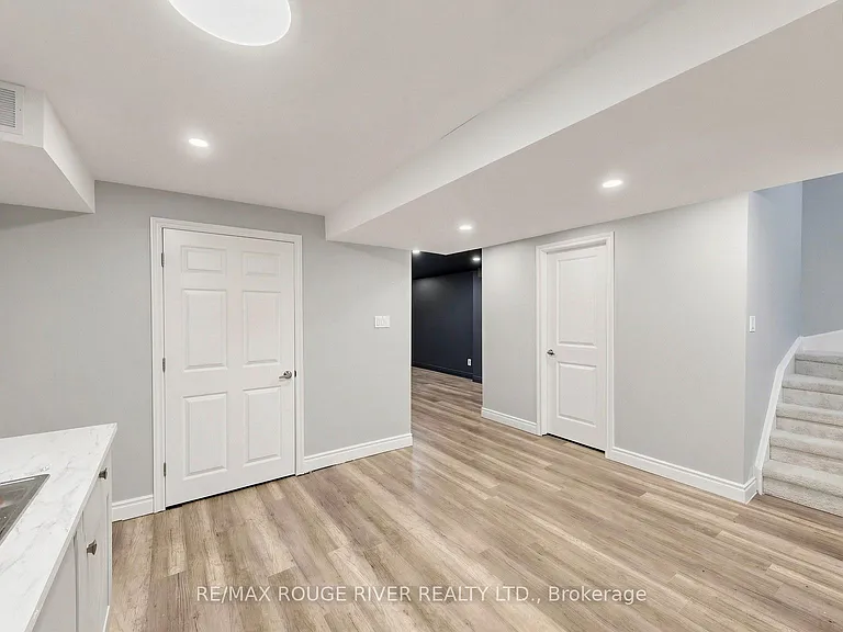 66 Telegraph Dr — Photo 35