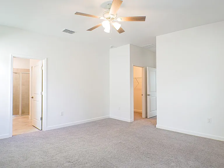 9143 Leatherwood Loop — Photo 7