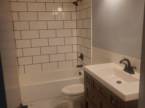3rd image of 106 Collins Ct