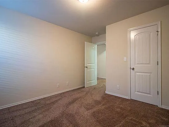 10427 S James St — Photo 15