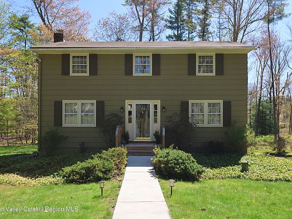 2nd image of 115 Nissen Court