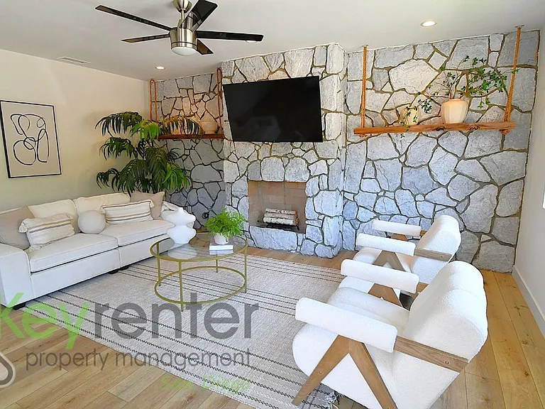 3476 Reynard Way — Photo 8