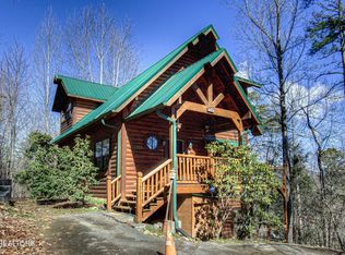 1226 Serenity Ln, Sevierville, TN 37876