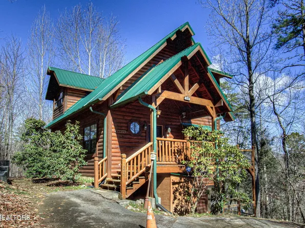 1226 Serenity Ln, Sevierville, TN 37876