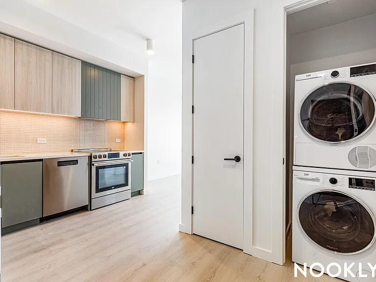 138 Bruckner Blvd #31022 — Photo 1