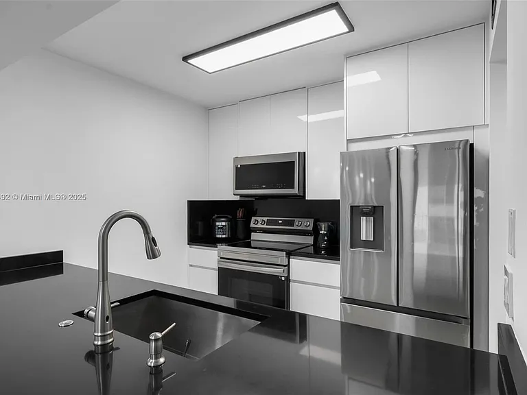 1200 Brickell Bay Dr #2812 — Photo 18
