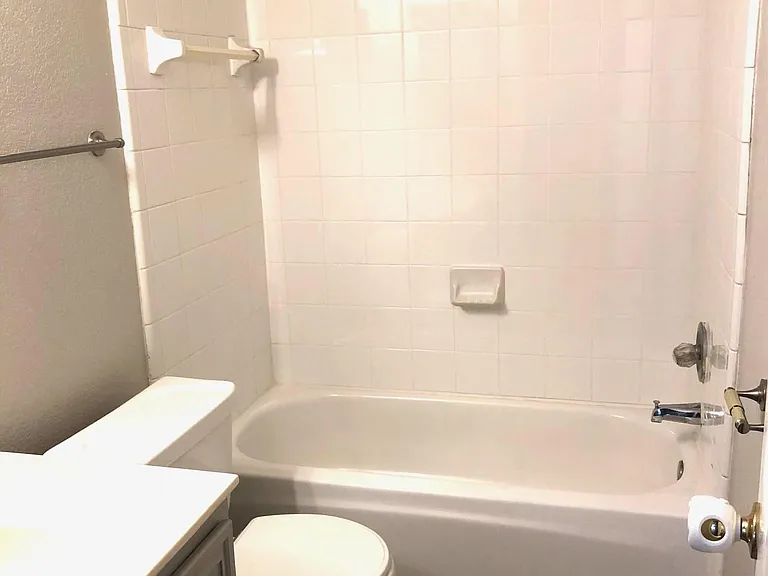 5617 Wellston Dr — Photo 12