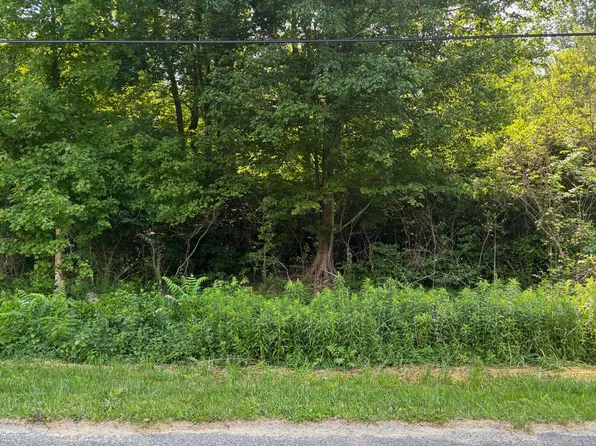 6427 Harrison St, Coloma, MI 49038