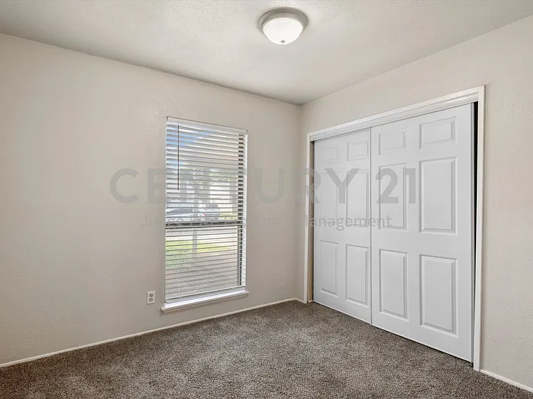 10217 Ironwood Ln — Photo 13