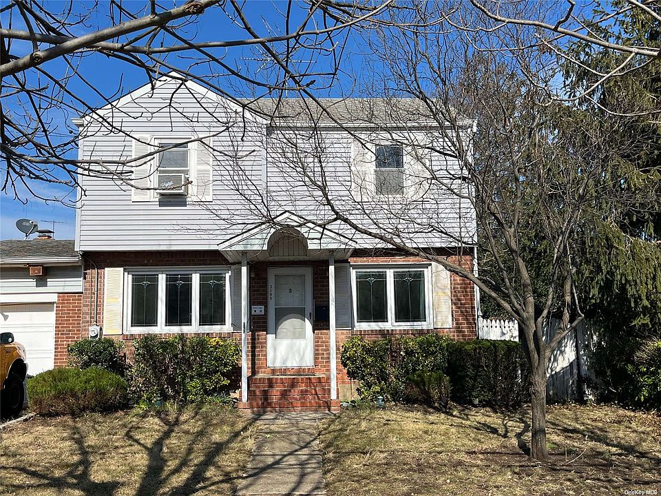 1st image of 2195 4th St