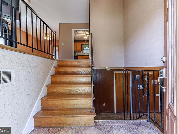 4th image of 1510 Charles Ave