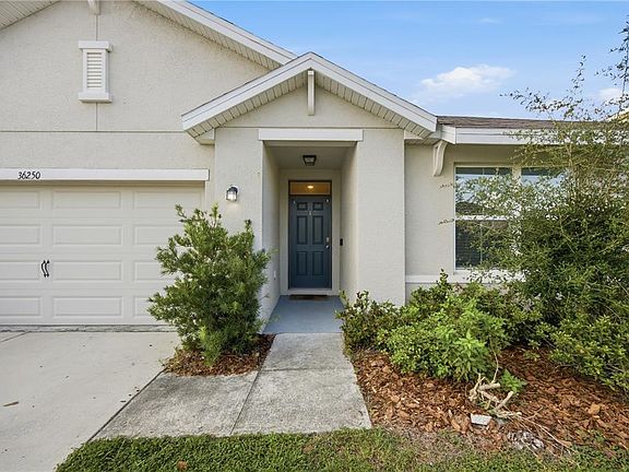 3rd image of 36250 JENNY LYNNE DRIVE