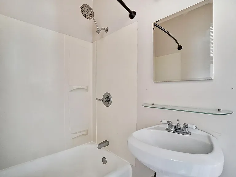 104 Bank Ave #2 — Photo 18