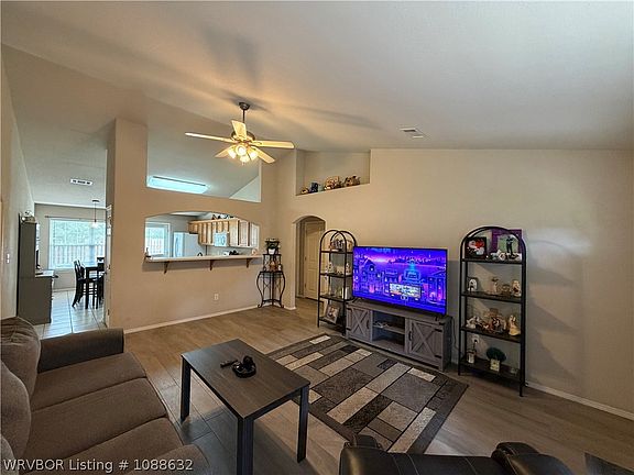 5th image of 291 Azalea Dr