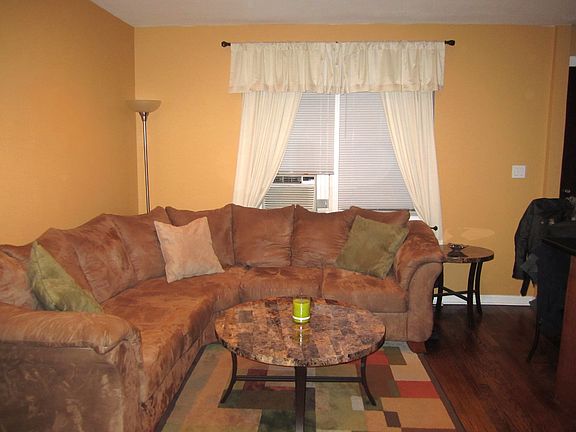 4th image of 3538 205th St