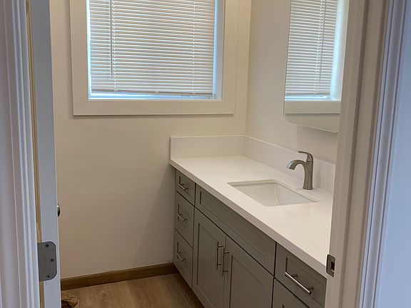 4th image of 957 Lehua Ave