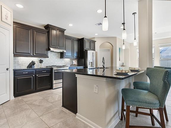 3rd image of 21302 Sweet Auburn Ln