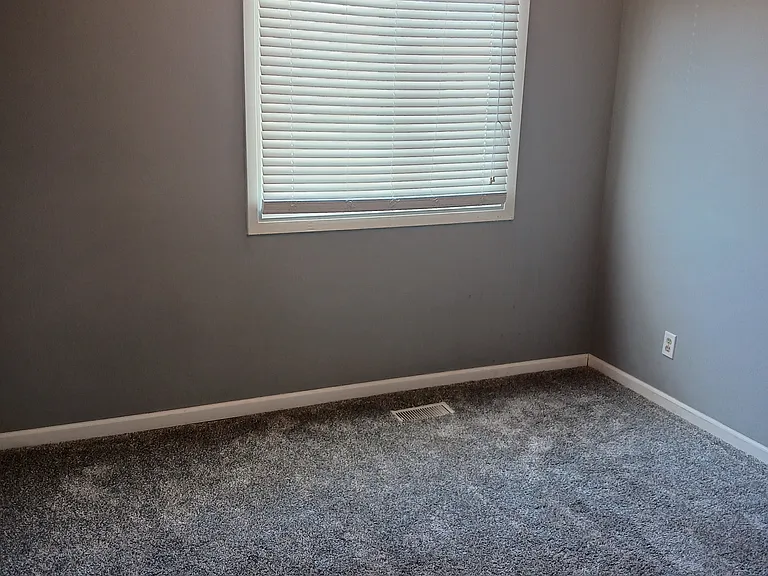 29 Coventry Ln — Photo 4