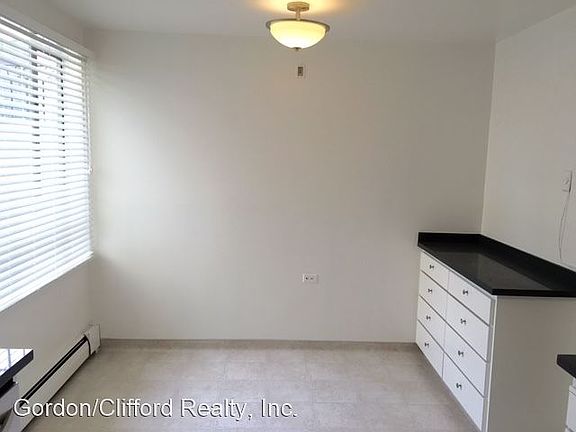 5th image of 3726 Broderick St APT 4