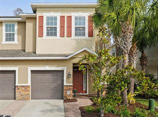 908 Vineyard Ln, Oldsmar, FL 34677