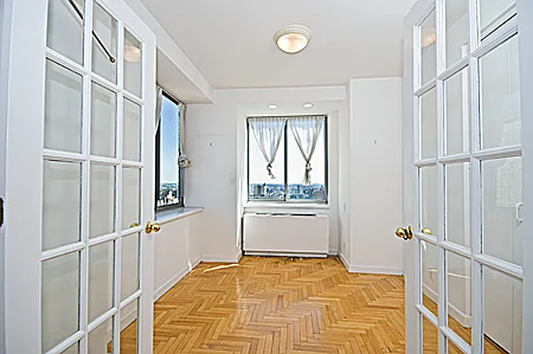 Rented by AIB Management Corp | media 33